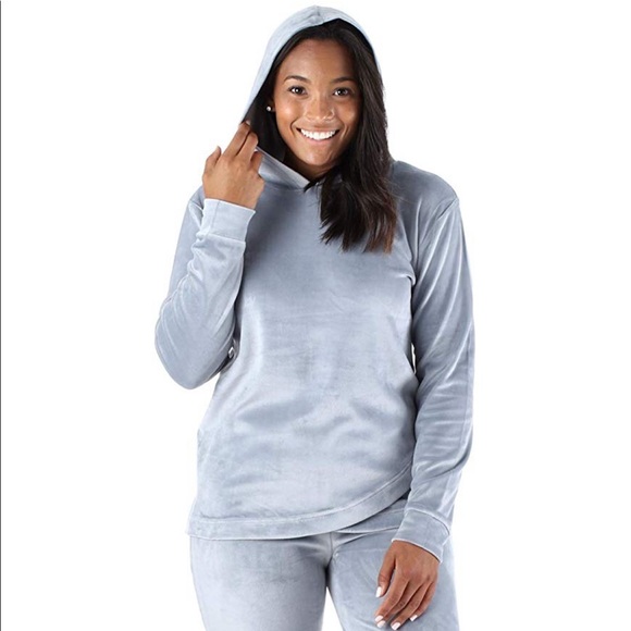 Other - Velour pajamas set now only $5!